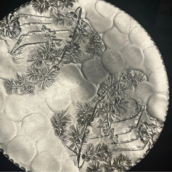 Arthur Armour Hand Wrought Gold Anodized Aluminum Plate ~ Pine Mountain Motif - Picture 7 of 10